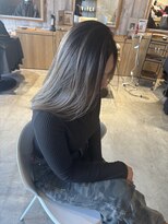 クラン バイ ナチュラル(clan by Natural)&nbsp;シャドルーツ/バレイヤージュカラー/ミディアムレイヤー