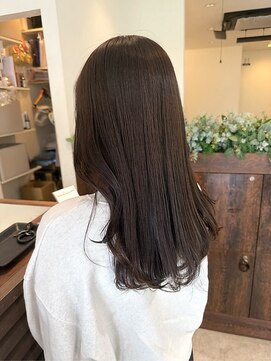 オーバルヘアー(OVAL hair) 透明感オリーブブラウン/レイヤーカット