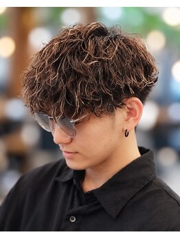 OWN Men's salon【オウン】の写真/朝のスタイリングが驚くほど簡単に！髪質補正×絶妙なカール感で、伸びてもオシャレに決まるパーマヘア