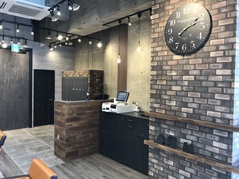 Agu hair kahala 大分駅前店【アグ ヘアー カハラ】