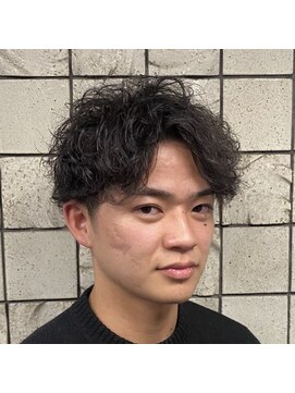 ヒロギンザ 新橋日比谷口店(HIRO GINZA) ツイストスパイラルパーマセンターパートスタイル