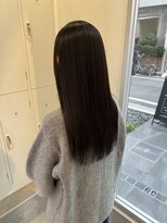 トレ(tre.)&nbsp;ナチュラルロング×ストレート　【甲子園口/髪質改善】