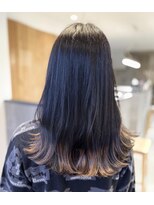 ニーイチイチ(211)&nbsp;美髪/裾カラー/エアリーロング