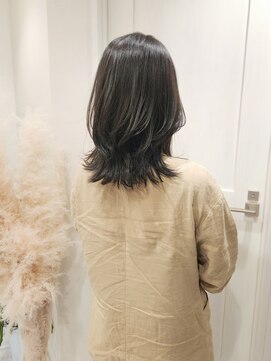 リン(Lin) グレージュ・ミディアムレイヤー