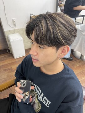メルシー トータル ブランディング サロン(merci TOTAL BRANDING SALON) メンズ 刈り上げセンターパート