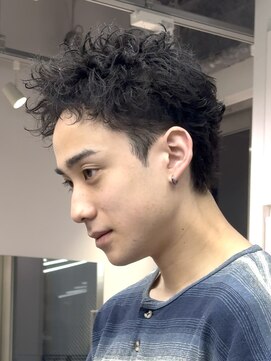フィフス 天神大名(fifth) 福岡大名メンズパーマスパイキーショートスパイラルパーマ30代