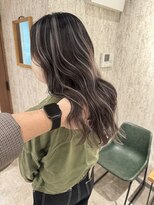 マーシュ(marshu) コントラストハイライト/ホワイトグレー