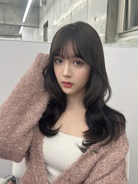 フォンズ(FONS) 暗め赤味なしグレージュカラー/ロングレイヤー/トレンドヘア