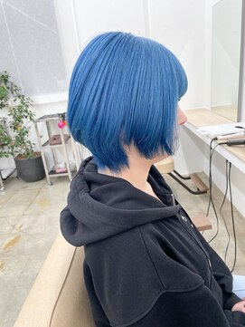 ニュート(Neut ) ハイトーンカラーブルー/前下がりボブ/ケアブリーチ/名古屋