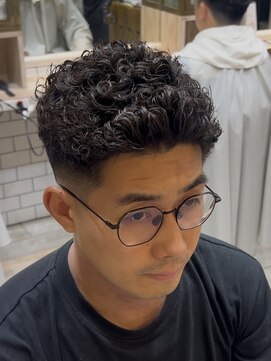 グルーマーズトウキョウ(GROOMER/S TOKYO) 宮城リョータ風パーマ
