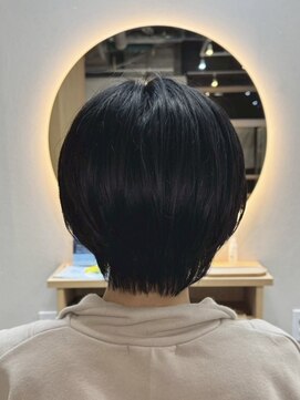 イゾラ(isola) 【isola】ばっさりくびれショート/小顔/まとまるショート