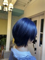 美容室 アルテモーダ ウルフカット×ネイビーブルー