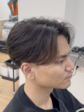 ビカム 名駅(become) 曲がる縮毛矯正で作る地毛のような柔らかいセンターパート