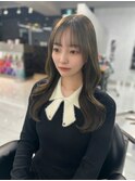 オリーブベージュ×くびれ