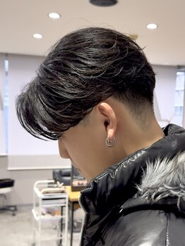 ビーテックバイゼン 山科店(B-TECH by Zen)の写真/【眉・ひげを整え清潔感UP】B TECHならではの眉へのこだわりで顔の形や髪型,人相に合わせた眉カットが好評