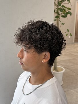 ジレス(Jiles) 【スパイラルパーマ】【メンズパーマ】【スペインカール】