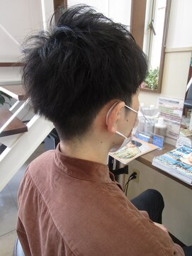 コアフィールフィス(COIFFURE fils) お得クーポンあり!【見附 今町】アップバング メンズカット