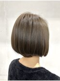 ミニボブ×カーキベージュ