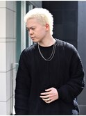 スパイキーショート　束感金髪おしゃれボウズ