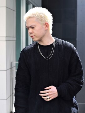 ガズル ハラジュク(GUZZLE HARAJUKU) スパイキーショート　束感金髪おしゃれボウズ