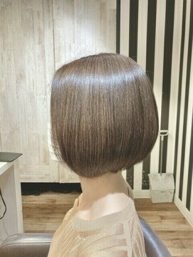 クロワ(croix) イルミナカラー×ツヤボブ