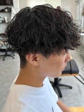 フゥ 宇都宮(FeU) 波巻きパーマメンズパーマメンズヘアツーブロックツイストパーマ