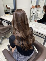 リラ(Rira) ロングヘア