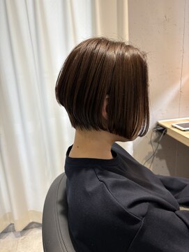 オペラバイジーナ(OPERA by ZINA) 前下がりボブ