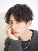 大分メンズセンターパートフェザーパーマサーフカールツイスパ
