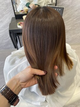 ルクス(Luxs) 【艶髪ストレート】