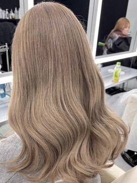 テイス 新宿(TACE) グレージュカラー [メルティカラー/フェミニンロング/新宿]