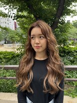 サル(saru)&nbsp;#ハイライトカラー × #ベージュカラー