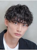 原宿緩めツイストスパイラルパーマメンズカットラウンドマッシュ