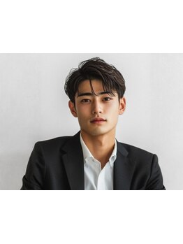 ビジネスマンや大人男性に人気の【フェザーパーマ】でスマートな印象に★眉毛カットで清潔感UP◎【大野城】