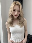 ハニーベージュ センター分け 韓国 ミルクティー 前髪 金髪