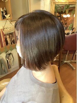 ヘアースタジオ ウィーゾ Hair Studio Weezoの写真/5,10年後も髪の美しさを目指す香草カラーが好評☆ずっと続けるものだから白髪染めによるダメージを最小限に