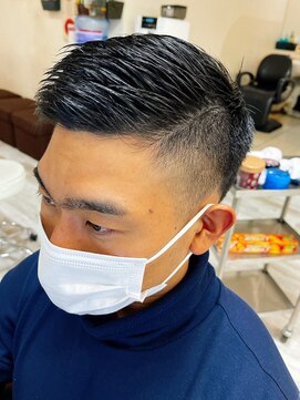 ヘアースタジオ アール(Hair Studio R) スタイリング簡単♪爽やかビジネス刈り上げハンサムショート