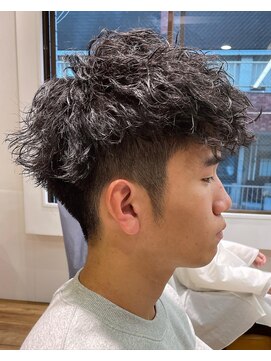 ネイビー(NAVY) 短くても決まる！メンズショート×ツイストスパイラル