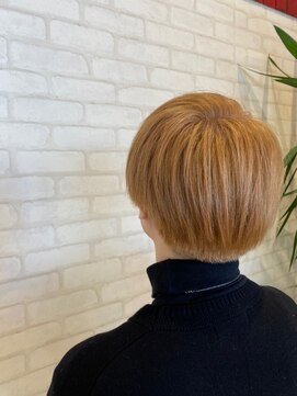 ビス ヘア アンド ビューティー 西新井店(Vis Hair＆Beauty) 個性的なイエロー系カラー