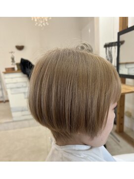 ヘアーリゼル(Hair Rizel) シルバーベージュ