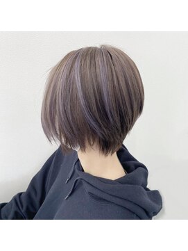 美容室 ミラク フリー Mirac Free グレージュ×シルバー　ショート