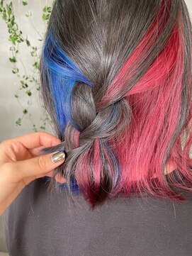 テトヘアー(teto hair) インナーカラー　レッドカラー　ブルーカラー　推しカラー　ボブ