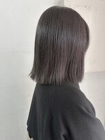 キャンバス バイ ネオリーブ 横浜西口(Canvas by neo.)&nbsp;ブリーチなし カーキグレージュ 艶カラー 髪質改善 ボブレイヤー