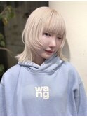 ホワイトブロンド×ホワイトカラー×ボブレイヤー×ケアブリーチ