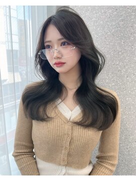 リリー(Lilley) くすみグレージュ×小顔レイヤー×韓国風巻き×髪質改善