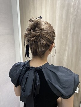 高めアップお団子風【金山/名古屋/ヘアメイク】