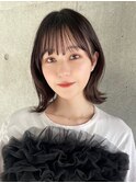 切りっぱなし大人ボブ外ハネチャコールグレー黒髪くびれヘア