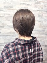 ヴィソップ(V.S.O.P)&nbsp;ボーイッシュに明るく染める白髪リタッチ