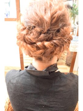 ヘアリゾート ちゅら(Hair Resort) ツイストねじり編みこみ