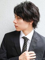 スーツ短髪ツーブロック束感モテる黒髪スリークショート流行
